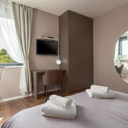 Design & Luxus Decumanus Ξενοδοχείο Radmani