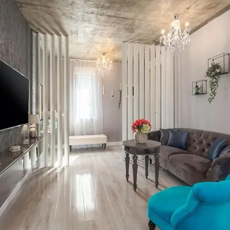 Design & Luxus Decumanus Ξενοδοχείο Radmani