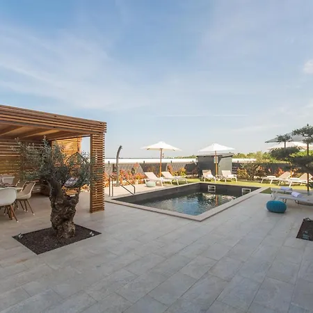 Design & Luxus Decumanus 4* Radmani