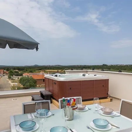 Design & Luxus Decumanus Ξενοδοχείο 4*