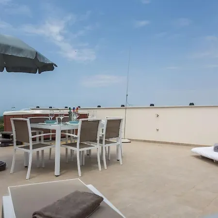 Design & Luxus Decumanus 4*